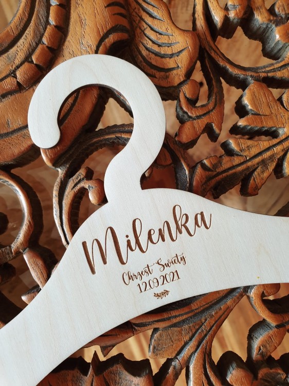 Wieszaczek na ubranko do CHRZTU