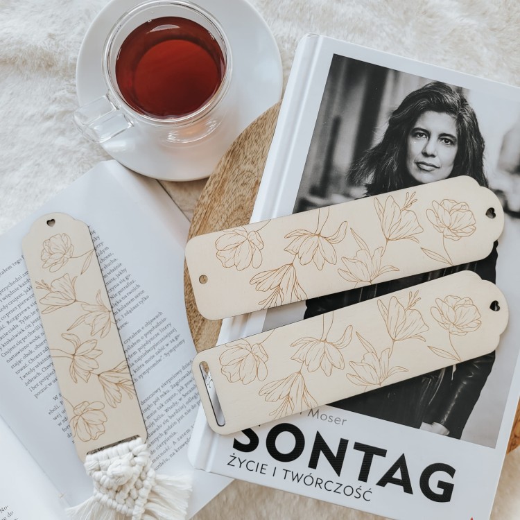 Grawerowana zakładka w kwiaty