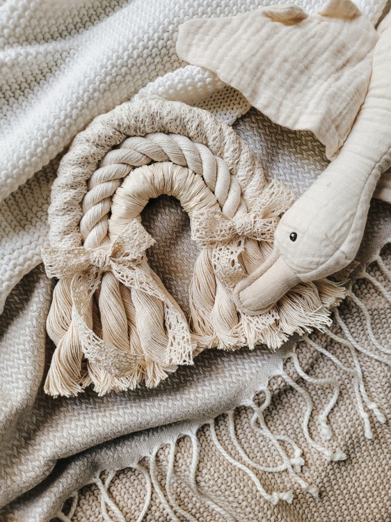 Tęcza BOHOHO z rafią i koronką