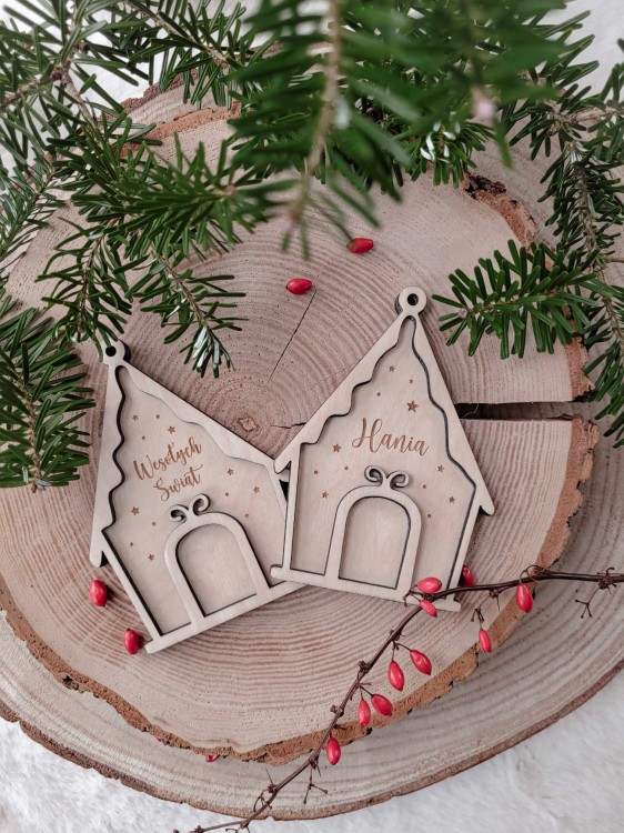 Zawieszka CHATKA Z PIERNIKA na choinkę
