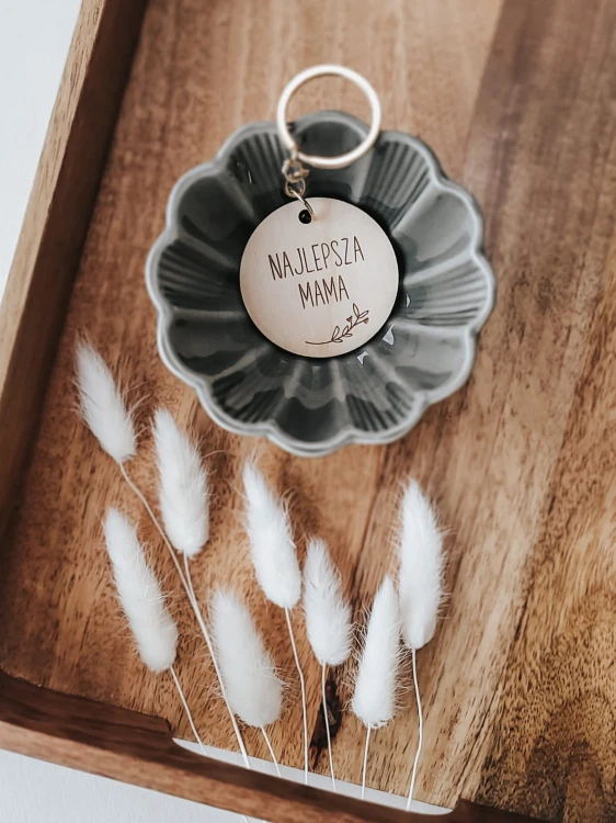 Drewniany BRELOCZEK dla mamy