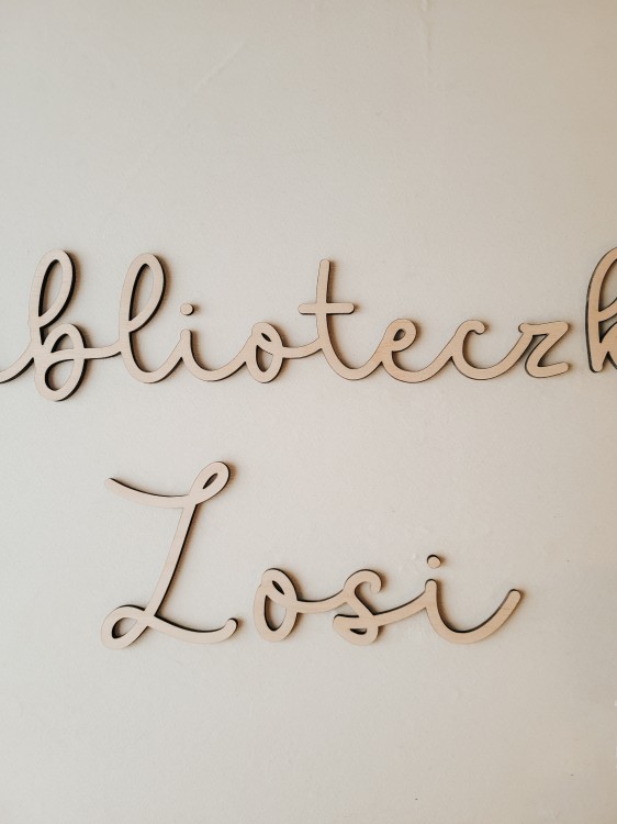 BIBLIOTECZKA napis na ścianę