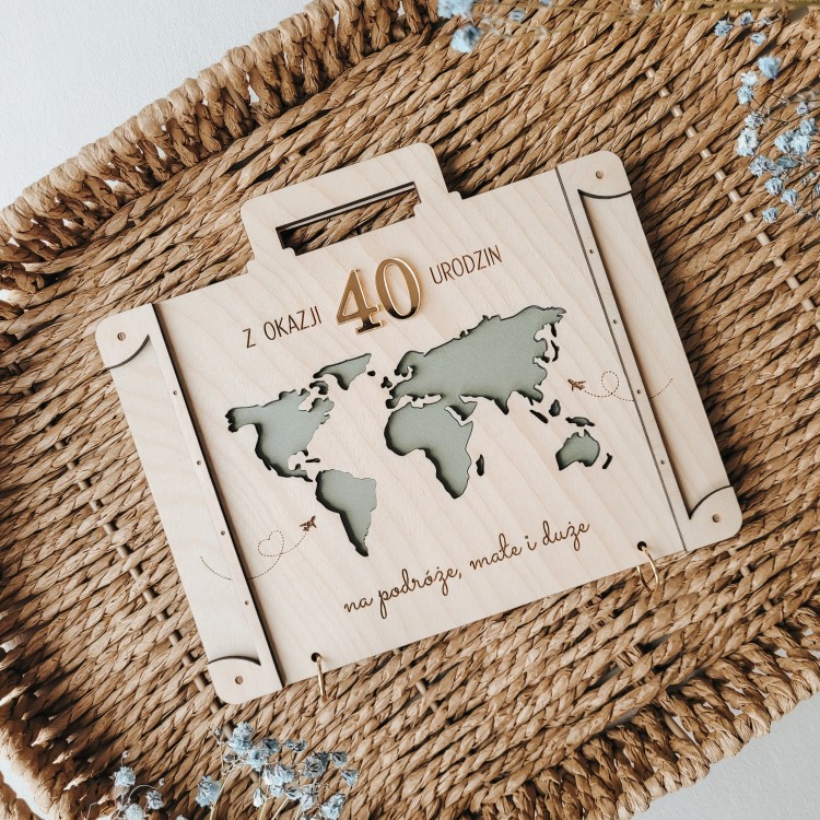 Drewniana kartka walizka na 18 20 30 40 50 60 70 urodziny