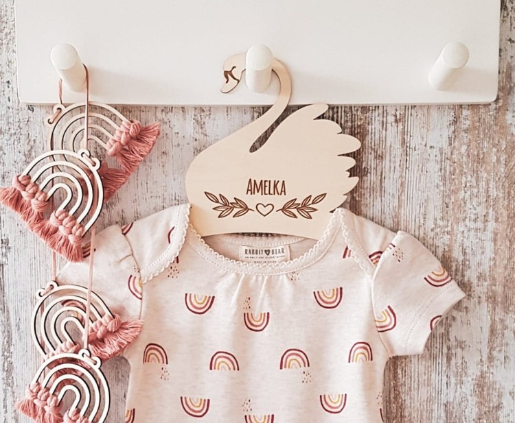 WIESZACZEK ŁABĄDEK do dziecięcej szafy